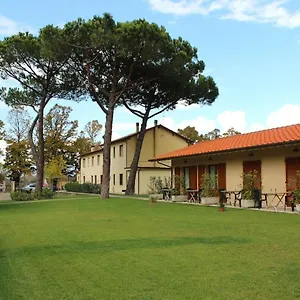 Rosy Torre del Lago Puccini